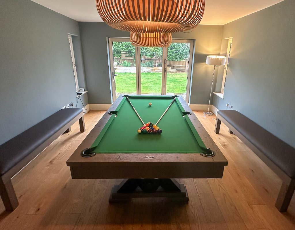 80970-signature-visconti-pool-dining-table-green-cloth-installation-2